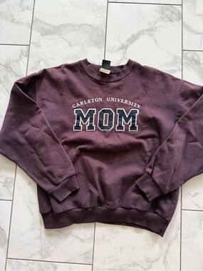 Vintage Carleton University 90’s Boxy Oversized MOM Crewneck Sweater Plum Size M